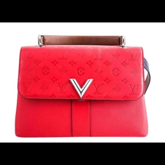 Very one handle bag serial # AH3167 - Picture 1 of 8